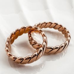 Gold Ring Drehung